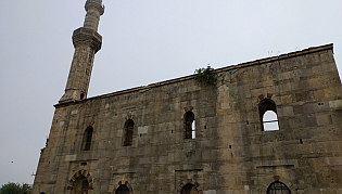 Didymoteicho and its Byzantine castles, caves and Vajazit Mosque