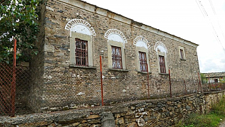 Εκκλισία των Αγίων Κωνσταντίνου και Ελένης, Χωριό Ντόλνο Λούκοβο